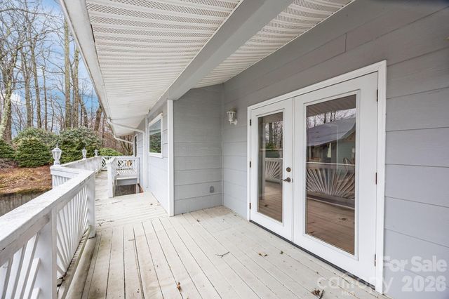 6777 Pinnacle Mountain Road, Zirconia, NC 28790