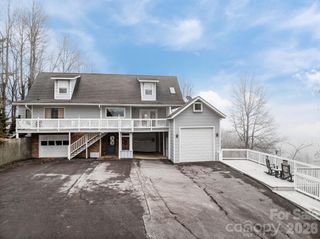 6777 Pinnacle Mountain Road, Zirconia, NC 28790