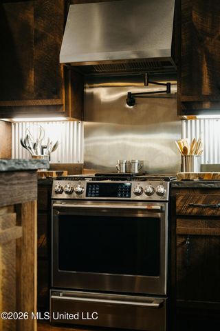 475 Deer Creek Road, Grenada, MS 38901