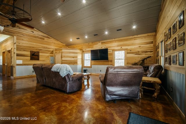 475 Deer Creek Road, Grenada, MS 38901