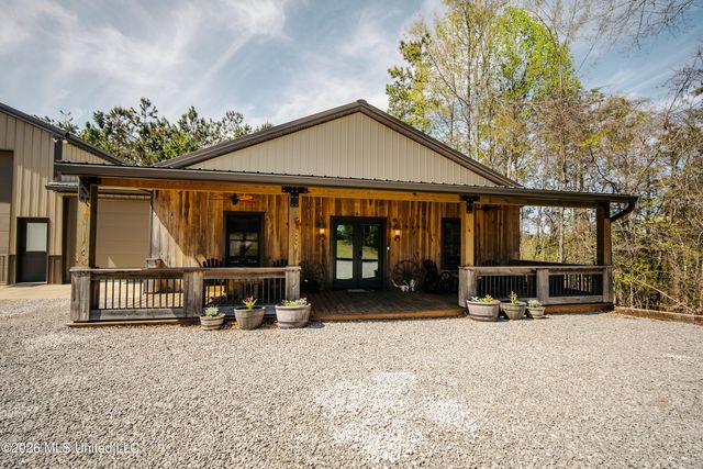 475 Deer Creek Road, Grenada, MS 38901