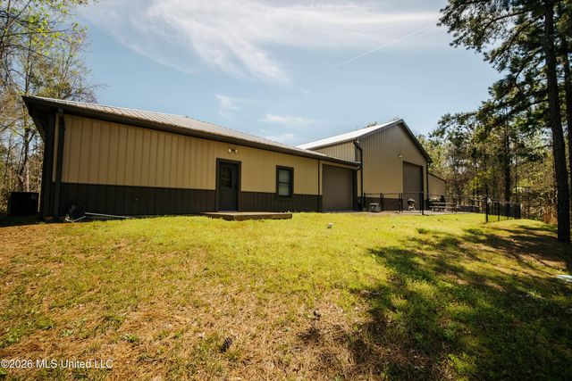 475 Deer Creek Road, Grenada, MS 38901