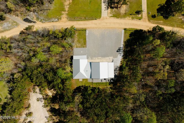 475 Deer Creek Road, Grenada, MS 38901