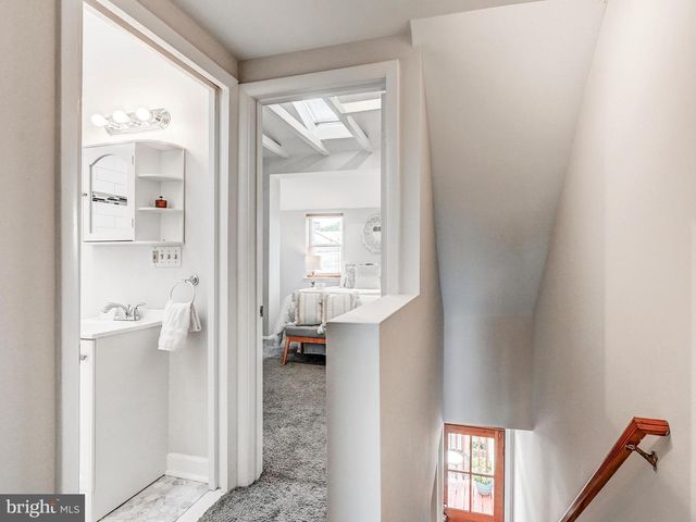 127 S CASTLE ST, Baltimore, MD 21231
