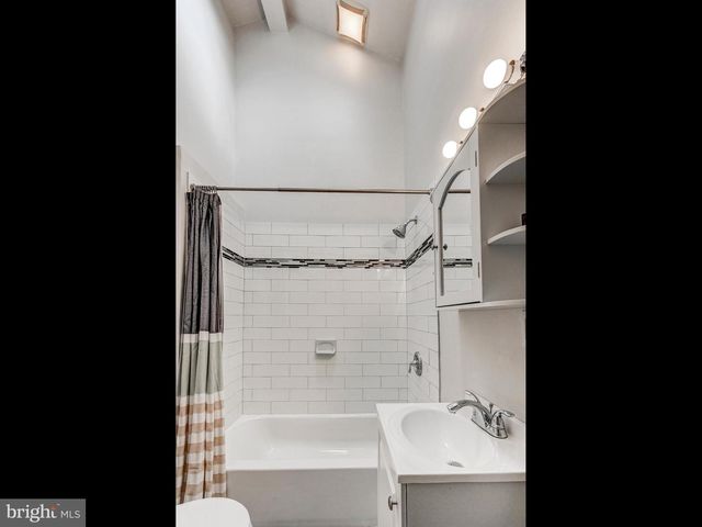 127 S CASTLE ST, Baltimore, MD 21231