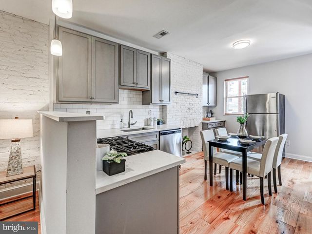 127 S CASTLE ST, Baltimore, MD 21231