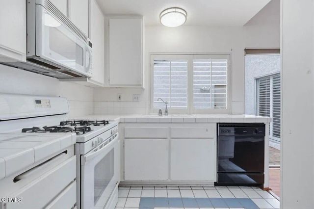 19509 Rinaldi Street 59, Porter Ranch, CA 91326