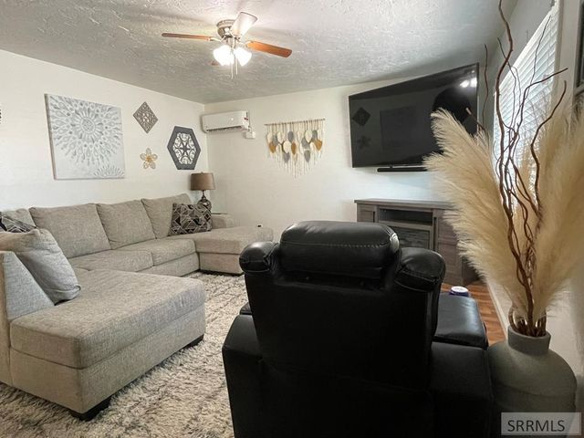 260 Gifford Street, Blackfoot, ID 83221