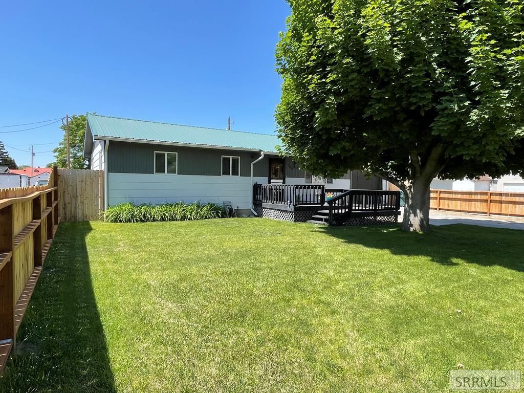 Image 3 of property listing at 260 Gifford Street, Blackfoot, ID 83221