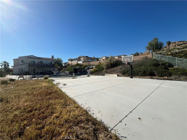 827 Baghdady, Corona, CA 92879