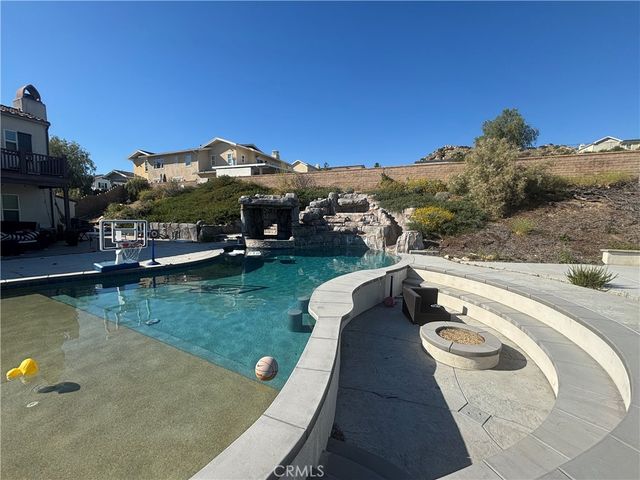 827 Baghdady, Corona, CA 92879