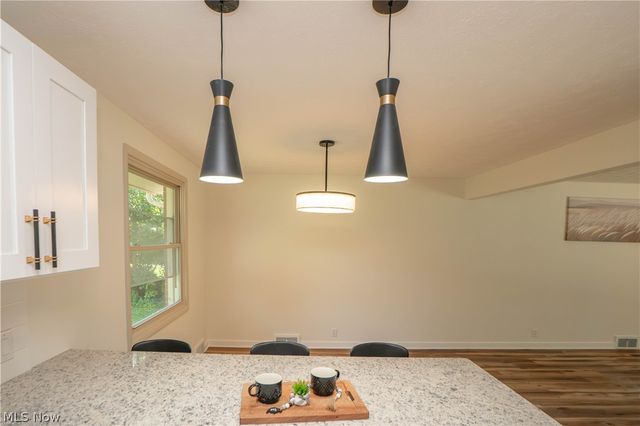 615 Summit Street SE, North Canton, OH 44720
