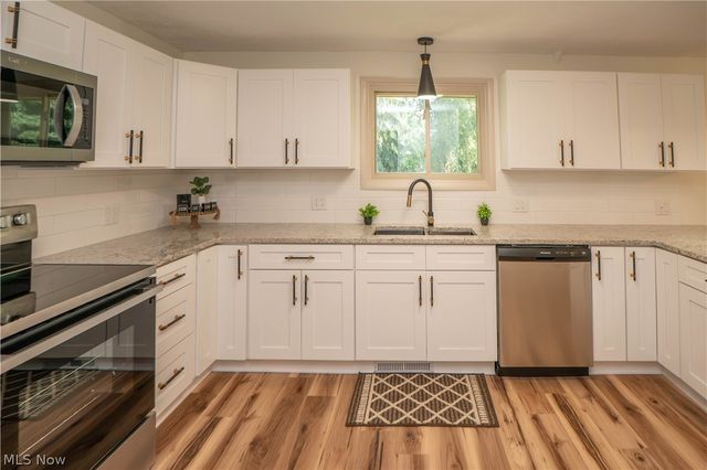 615 Summit Street SE, North Canton, OH 44720