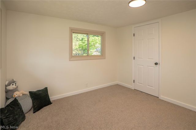 615 Summit Street SE, North Canton, OH 44720