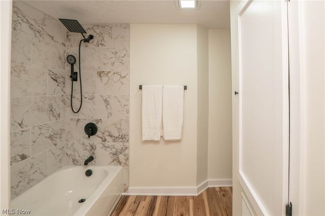615 Summit Street SE, North Canton, OH 44720