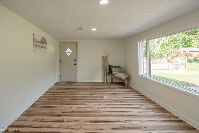 615 Summit Street SE, North Canton, OH 44720