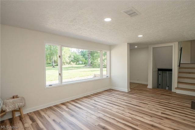 615 Summit Street SE, North Canton, OH 44720