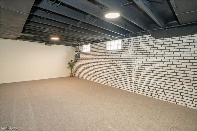 615 Summit Street SE, North Canton, OH 44720