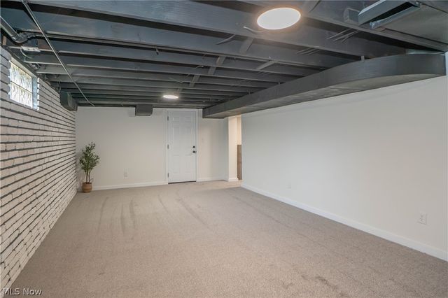 615 Summit Street SE, North Canton, OH 44720