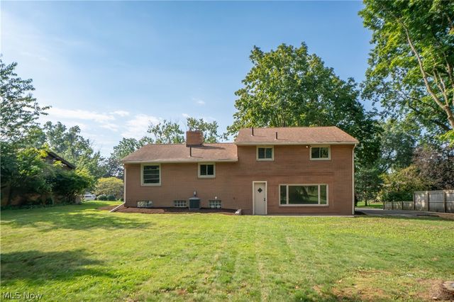 615 Summit Street SE, North Canton, OH 44720