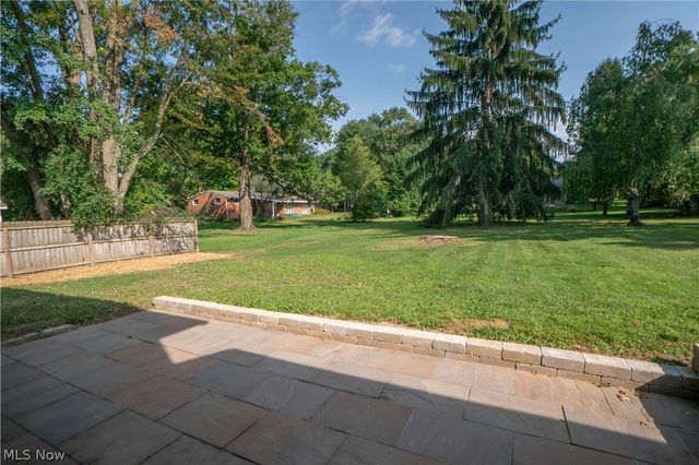 615 Summit Street SE, North Canton, OH 44720