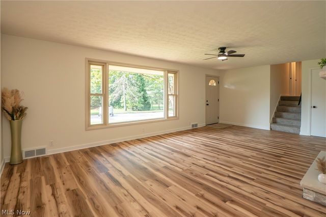 615 Summit Street SE, North Canton, OH 44720