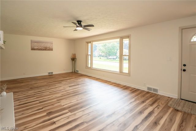 615 Summit Street SE, North Canton, OH 44720