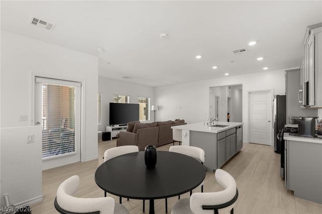 600 North Carriage Hill Drive 2156, Las Vegas, NV 89138