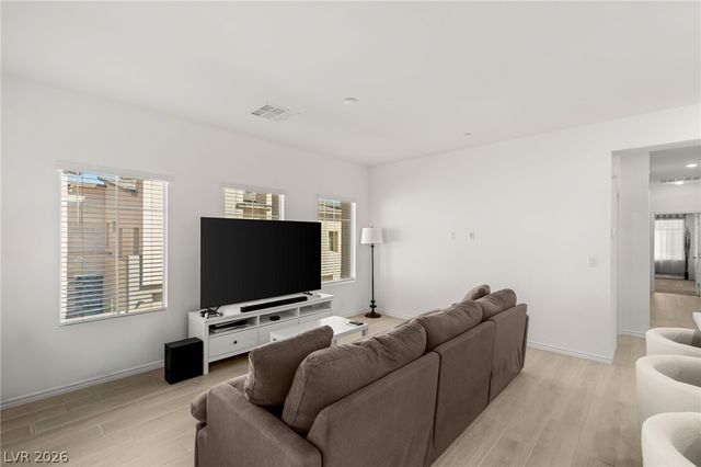 600 North Carriage Hill Drive 2156, Las Vegas, NV 89138