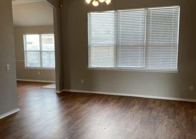 16413 Otter Drive, Edmond, OK 73013