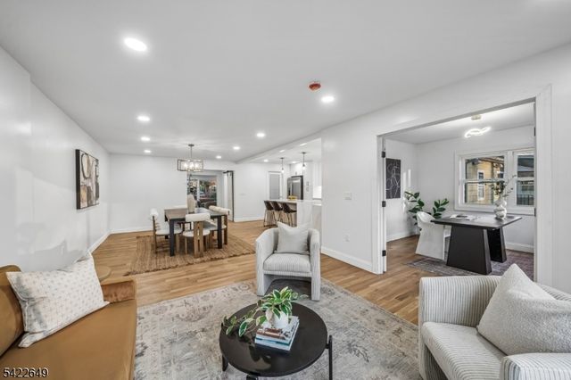 5 Essex Rd, Maplewood Twp., NJ 07040