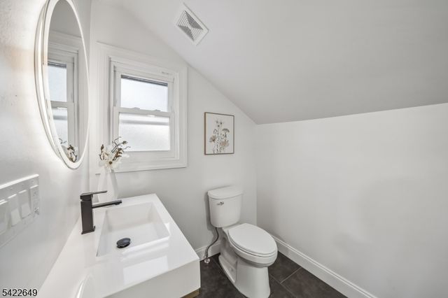 5 Essex Rd, Maplewood Twp., NJ 07040