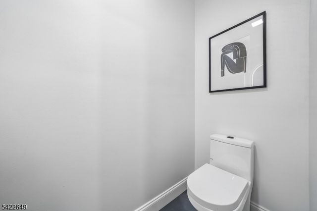 5 Essex Rd, Maplewood Twp., NJ 07040