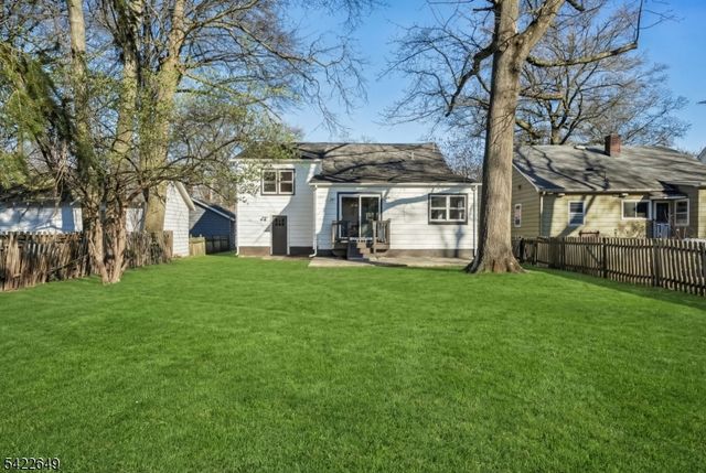 5 Essex Rd, Maplewood Twp., NJ 07040
