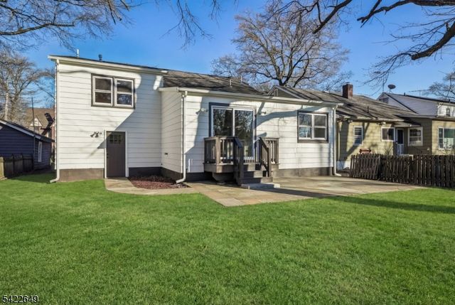5 Essex Rd, Maplewood Twp., NJ 07040