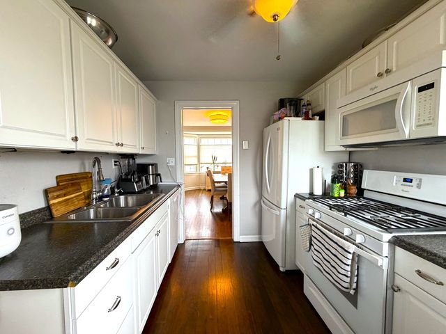 7801 W Victoria Street, Chicago, IL 60631