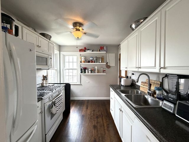 7801 W Victoria Street, Chicago, IL 60631