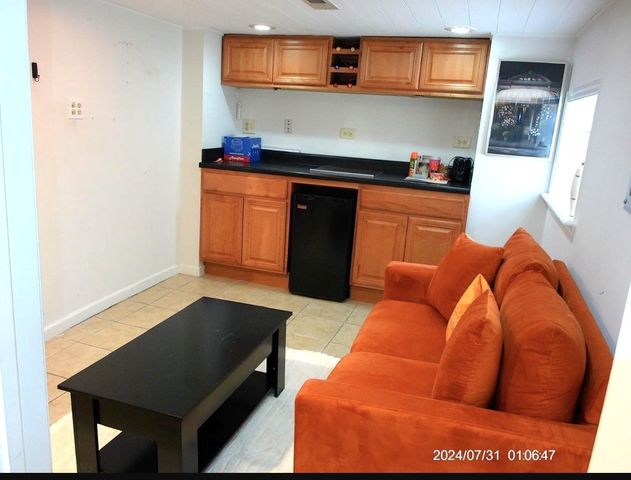 7801 W Victoria Street, Chicago, IL 60631