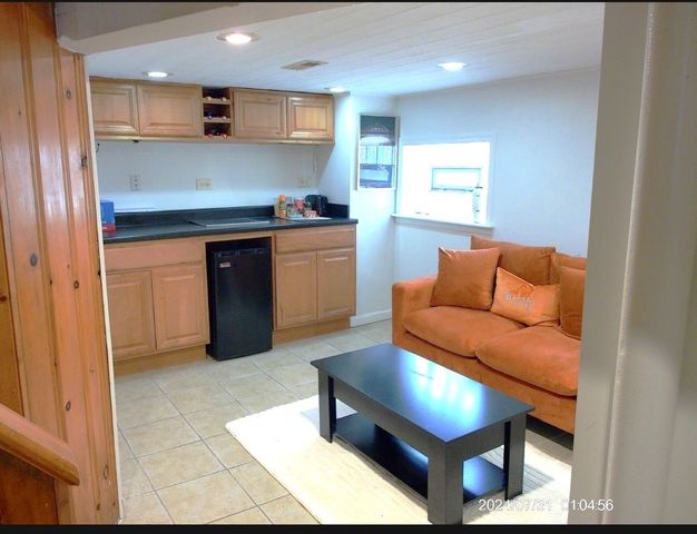 7801 W Victoria Street, Chicago, IL 60631