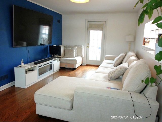 7801 W Victoria Street, Chicago, IL 60631