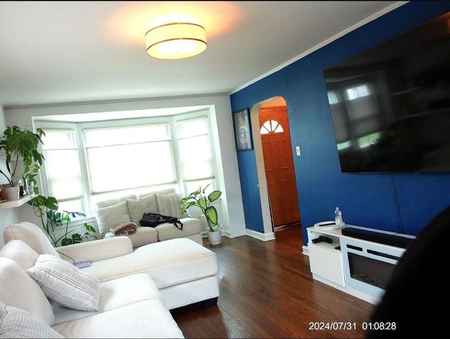 7801 W Victoria Street, Chicago, IL 60631