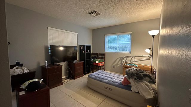 711 NE 31st St, Pompano Beach, FL 33064