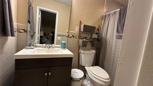 711 NE 31st St, Pompano Beach, FL 33064