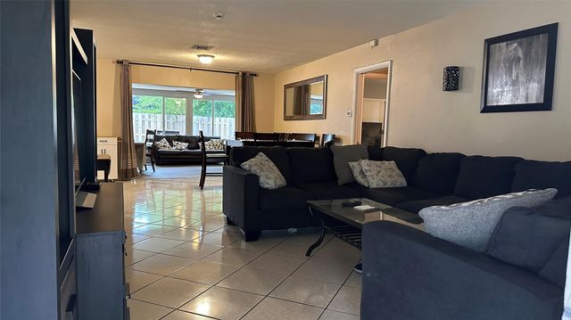 711 NE 31st St, Pompano Beach, FL 33064