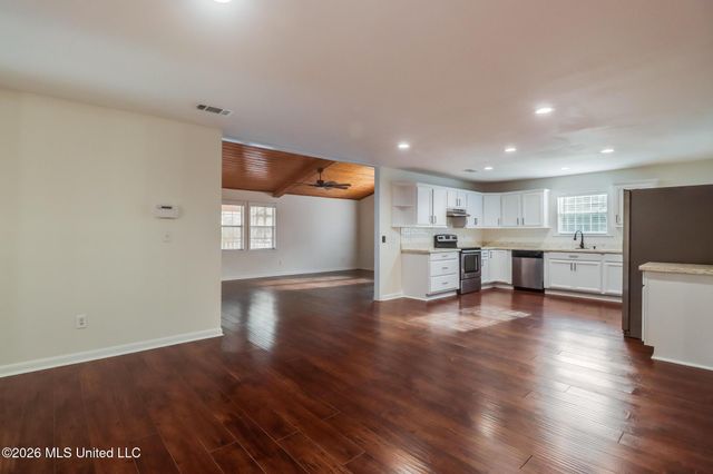 6509 Big Oak Drive, Ocean Springs, MS 39564