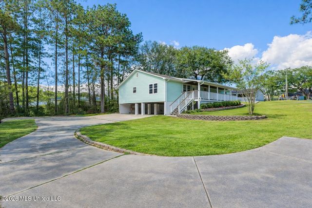 6509 Big Oak Drive, Ocean Springs, MS 39564