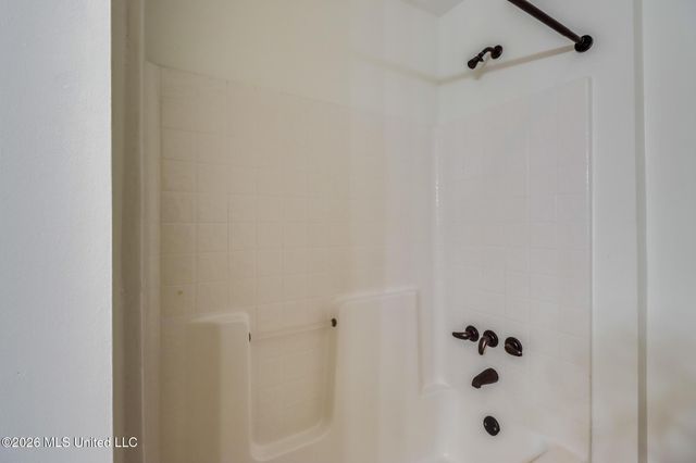 6509 Big Oak Drive, Ocean Springs, MS 39564