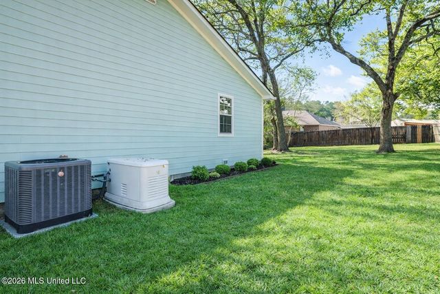 6509 Big Oak Drive, Ocean Springs, MS 39564