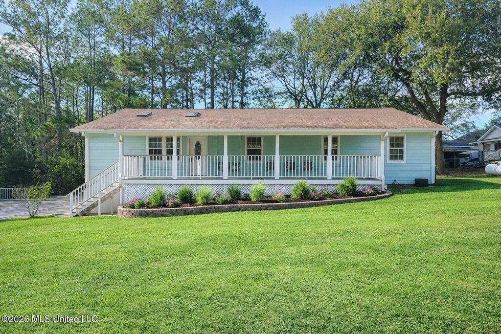 6509 Big Oak Drive, Ocean Springs, MS 39564