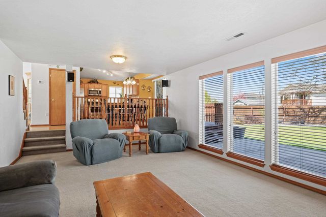 7006 N Helena St, Spokane, WA 99217